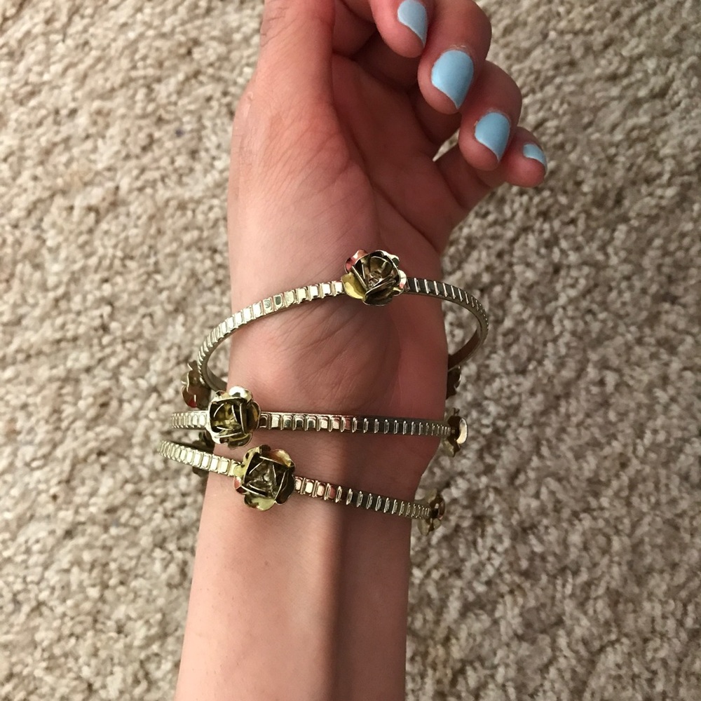 Metallic bracelets